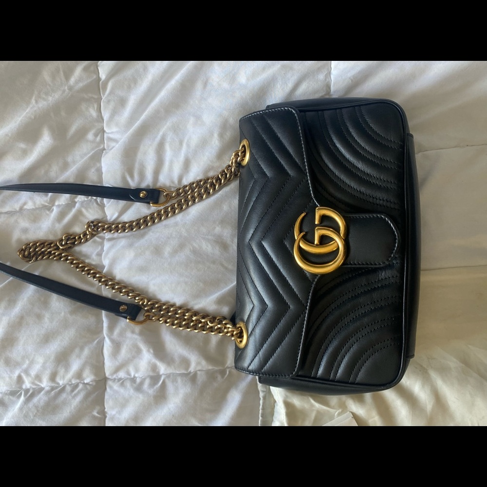 Authentic black gucci marmont size small